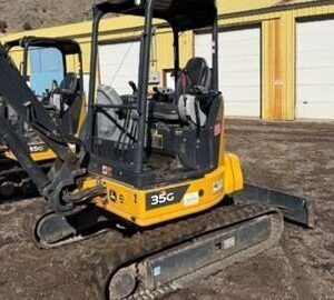2022 35G JOHN DEERE MINI EXCAVATOR